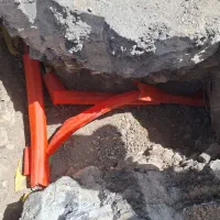 اکیپ پشت ترینچر فیبر نوری