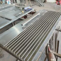 استخدام نیرو جوشکار درب