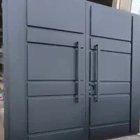 درب و پنجره اهنی با ملاحظه و چکی