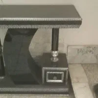 میز بسیار نو بدون شکستگی