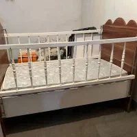 تخت وصندلی غذا و ماشین  کاملا سالم درحدنو