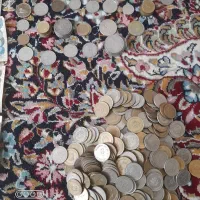 سکه واسکناس قدیمی به تعدادزیاد