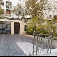 ۷۳متر دو خوابه رو به افتاب ۱۰ ساله  املاک