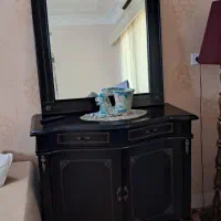 کنسول به همراه آینه