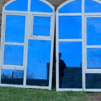 ۱عدد درب  و ۲عدد پنجره