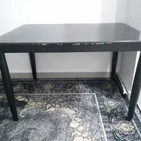 میز ناهارخوری بدون صندلی