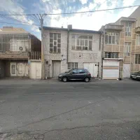 حیاط به متراژ ۹۷ متر ۱۸۰ متر زیر بنا