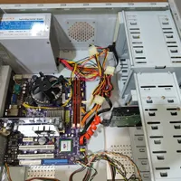 کامپیوتر ۵۳۰۰ با رم ۴ ddr2 هارد ۲۵۰ گرافیک ۱|رایانه رومیزی|چالوس, |دیوار