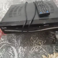 دی وی دی و یک دستگاه گیرنده