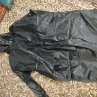 لباس بارانی|لباس|کارون, |دیوار