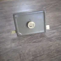 قفل درب حیاط
