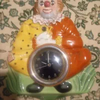 ساعت رومیزی قدیمی