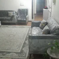 یک واحد طبقه اول شیک و تمیز