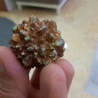 سنگ با روی برنزی