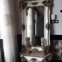 آینه و کنسول وشمعدانی
