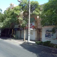 ملک-106-متری-با-2باب-مغازه-خیابان-اصلی-نازی-آباد