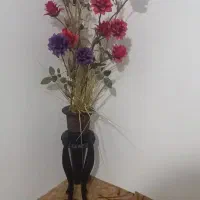 گلدان با گلل فروشی