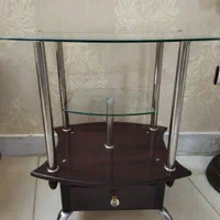 میز تلفن وکنار سالنی