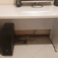 میز تحریر|میز تحریر و کامپیوتر|قدس, شهر‌قدس|دیوار