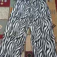 شلوار کراپ کتونی