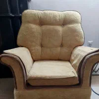 مبل ۷نفره ومیزناهارخوری ۴نفره