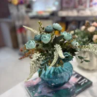 گلدان و‌گل مصنوعی با کیفیت