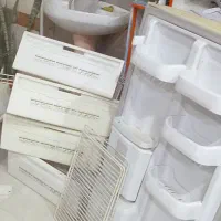 یخچال بدونه موتور وتعدادی وسایل داخل فریزرویخچال|یخچال و فریزر|اصفهان, ابر|دیوار