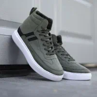 کفشش|کیف، کفش، کمربند|بم, |دیوار