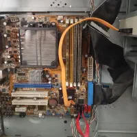 دو عدد کیس کامپیوتر|قطعات و لوازم جانبی رایانه|شیراز, فرهنگ شهر|دیوار