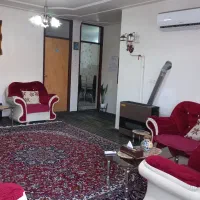 ویلا حیاط دار و پارکینگ