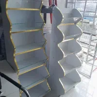استند چیپس و قفسه سوپرمارکت