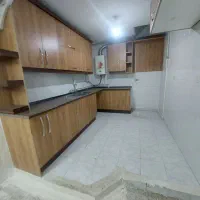 ((۸۰متردوطبقه تیرچه بلوک لب خیابان کوچه۱۰متری))