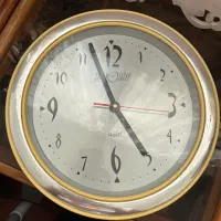 ساعت دیواری