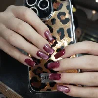 استخدام ناخن کار حرفه ای