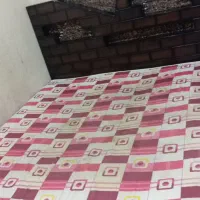 تخت دو نفره چوبی سالم