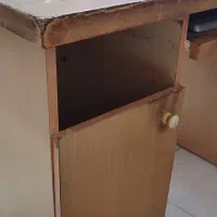 فروش دوعددصندلی گردون با یک میز کامپیوتر