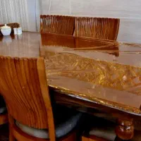 میز ناهار خوری چوبی