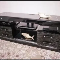 میز تلویزیون تمیز و سالم