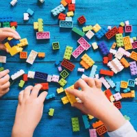 مربی مهدکودک ، خدماتی (خانم)