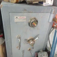گاوصندوق صنعت کار