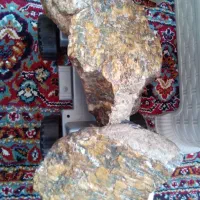 فروش سنگ‌های قیمتی و نیمه قیمتی خام