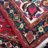 یک جفت فرش هریس زرنیم تازه از دار افتاده