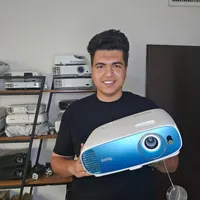 ویدیو پروژکتور 4k آمریکایی با یک سال ضامنت