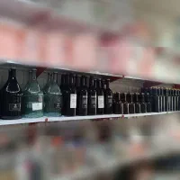 بطری شیشه ای قهوه ای با درب چوب پنبه و کاپ حرارتی|ظروف نگهدارنده، پلاستیکی، یک‌بارمصرف|زنجان, |دیوار