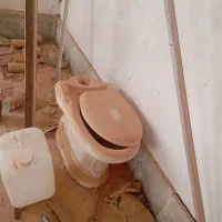 توالت فرنگی اردکان
