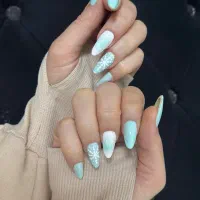 تخفیف بزرگِ کاشت ناخن