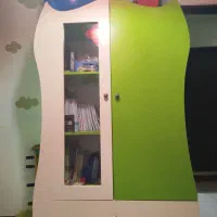 کمد بچه سبز و کرم