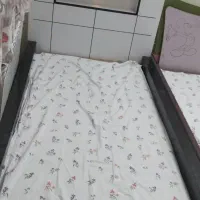 تخت نوجوان سالم و مرتب باکف تخت|تخت و صندلی بچه|طرقبه, |دیوار