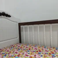 تخت کودک همراه با تشک