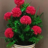 گل مصنوعی و استند طلایی دو طبقه نونو